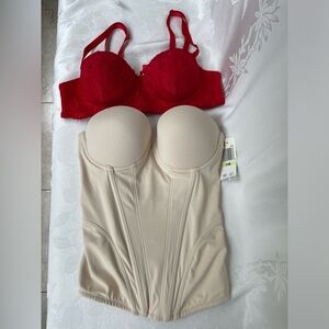 Bra bundle size 34B
The red one is not new but in excellent condition